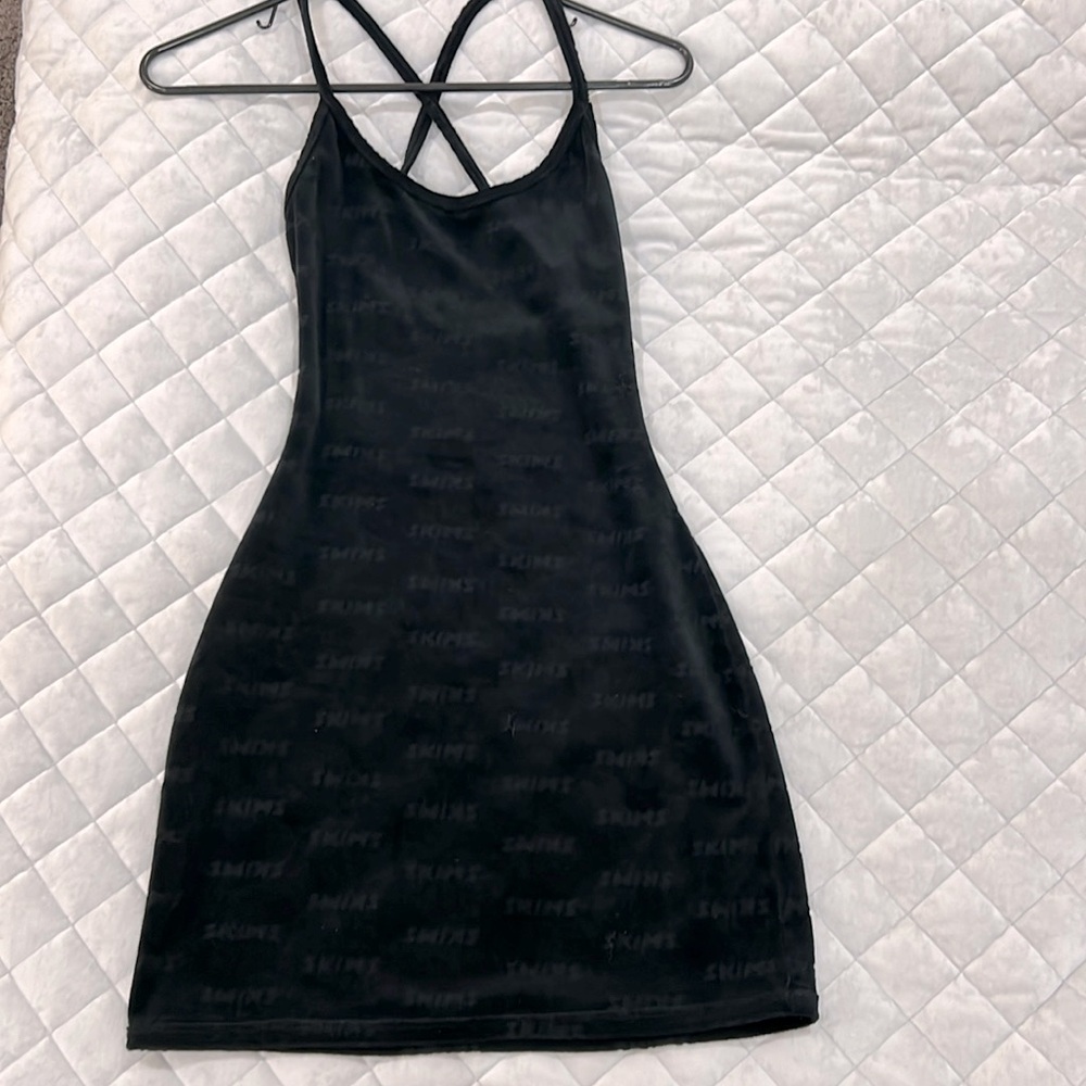 Selling my Skims dress, used 1 time
